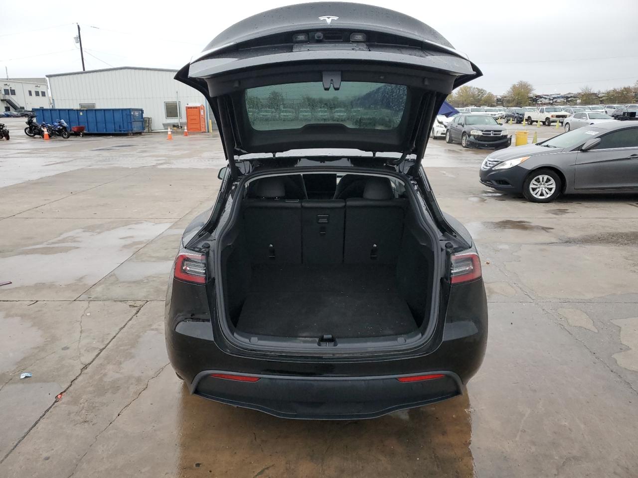 2024 TESLA MODEL Y  VIN:7SAYGDED0RA316532