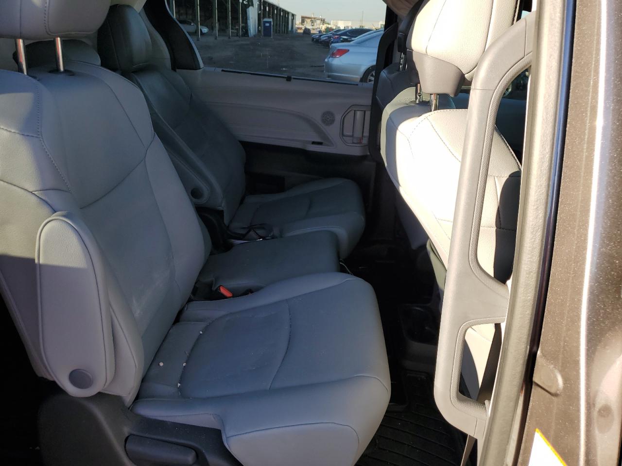 2023 TOYOTA SIENNA XLE VIN:5TDYRKEC8PS145589