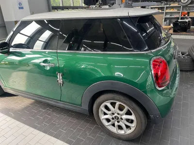 2021 MINI Cooper VIN:
