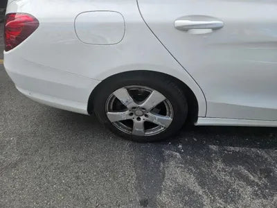 2015 Mercedes-Benz C 200 VIN: