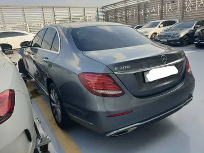 2017 Mercedes-Benz E 300 WDDZF4JB3HA141735 VIN:WDDZF4JB3HA141735