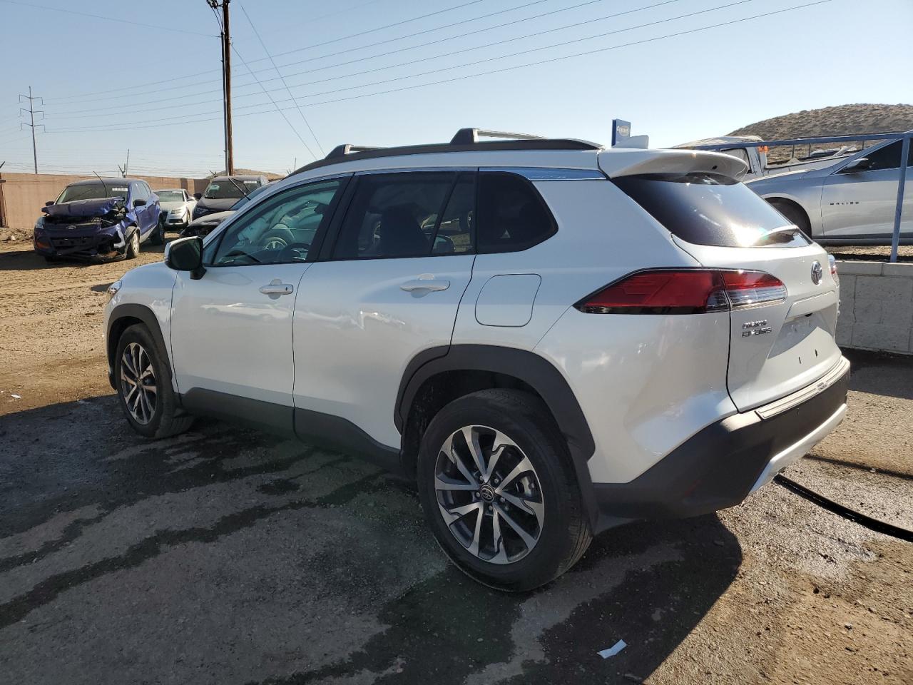 2022 TOYOTA COROLLA CROSS XLE VIN:7MUDAABG7NV007018