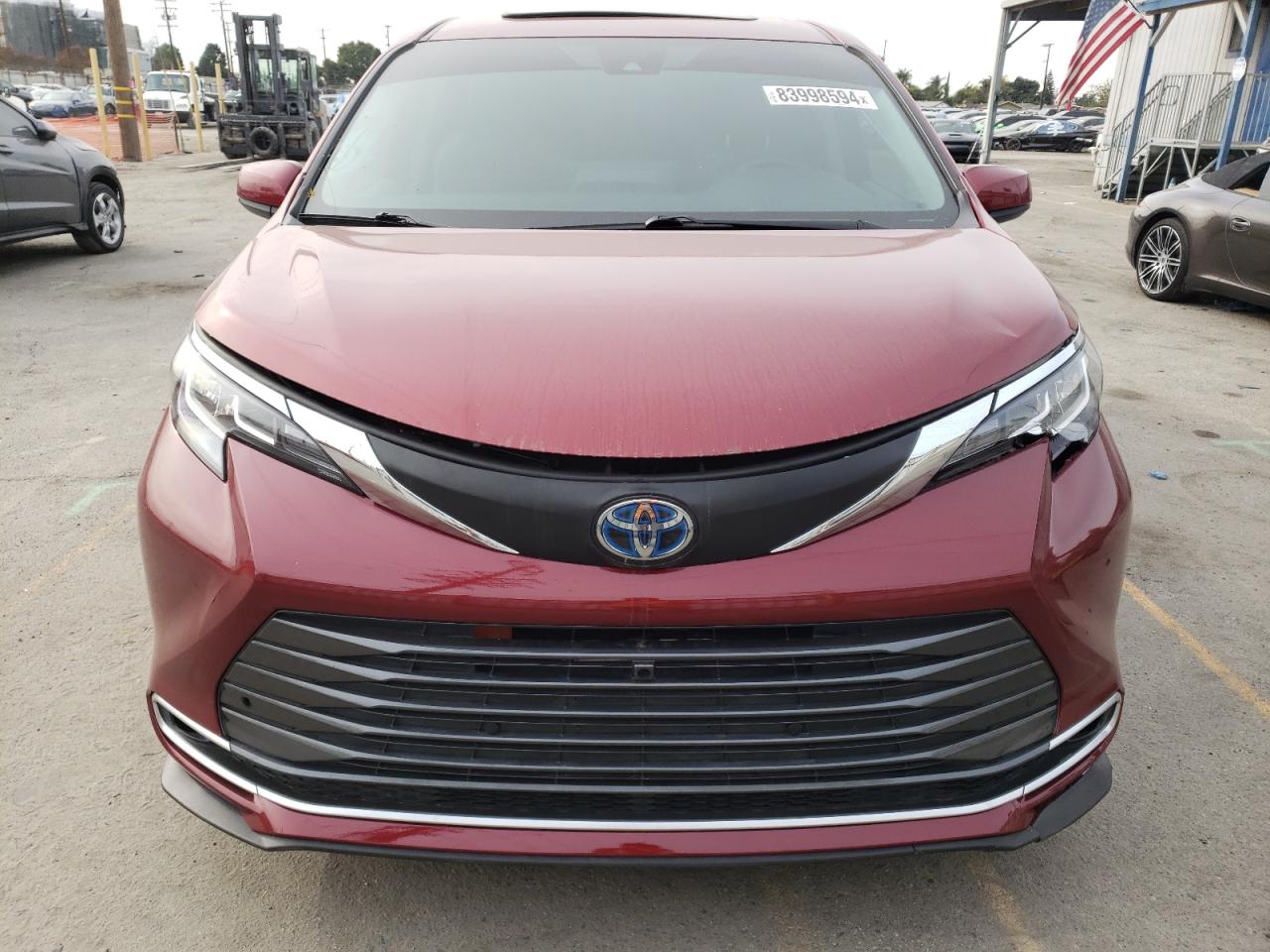 2022 TOYOTA SIENNA XLE VIN:5TDYRKEC6NS085325