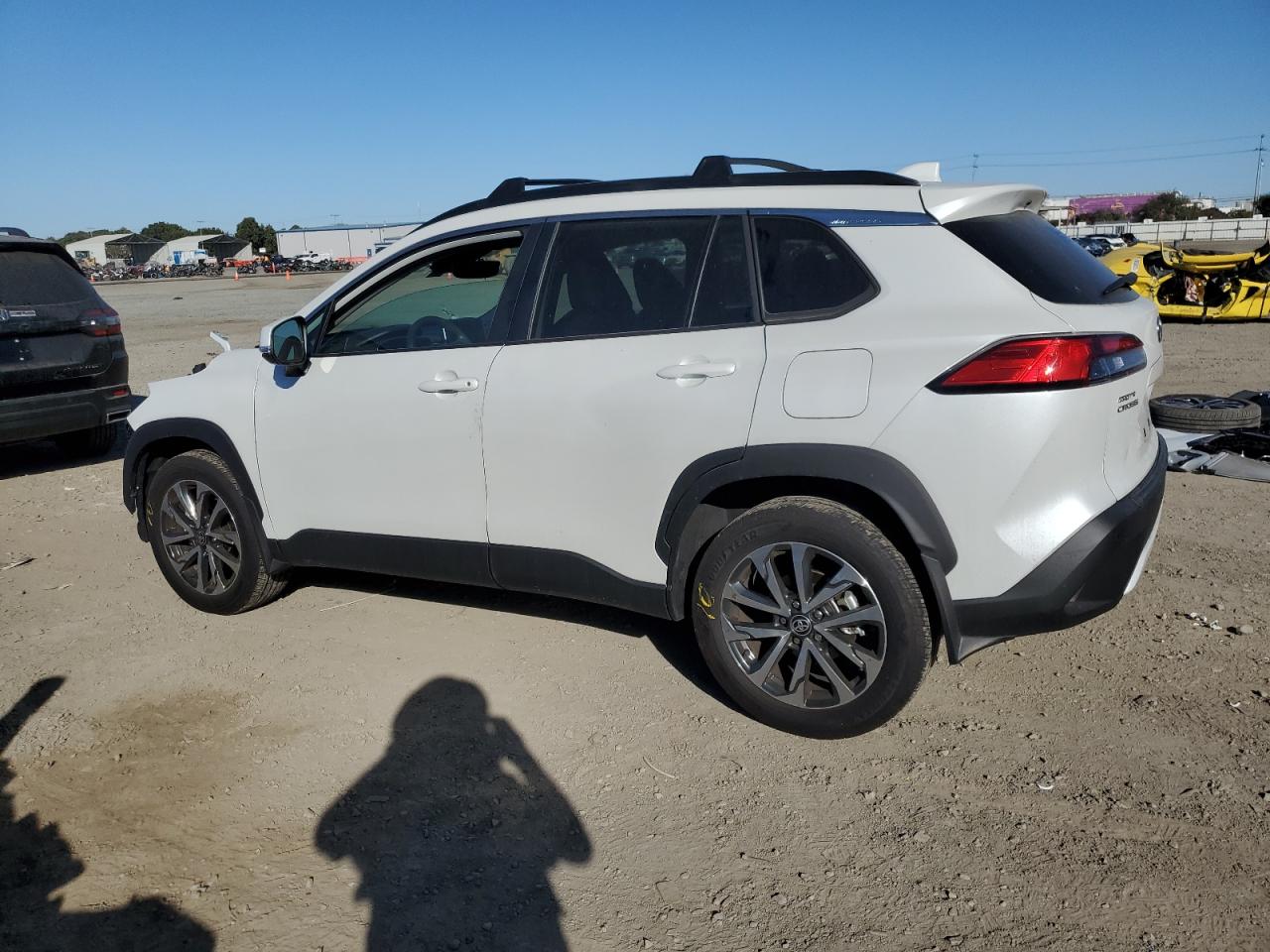 2024 TOYOTA COROLLA CROSS XLE VIN:7MUDAAAGXRV084960