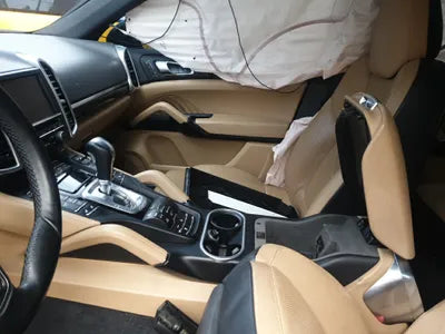 2015 Porsche Cayenne VIN: