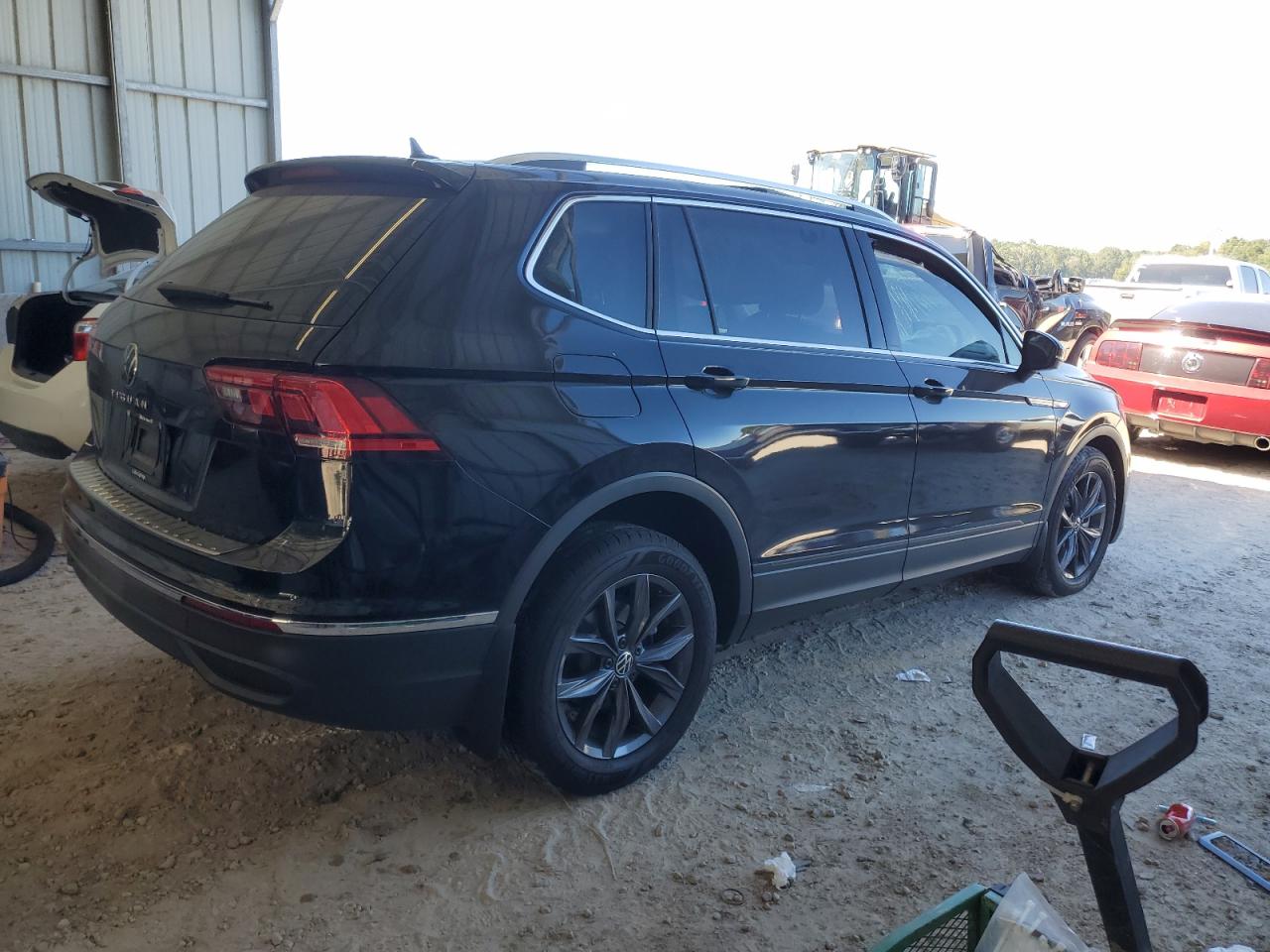 2023 VOLKSWAGEN TIGUAN SE VIN:3VVNB7AX3PM090323