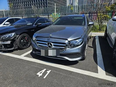 2017 Mercedes-Benz E 220 VIN: