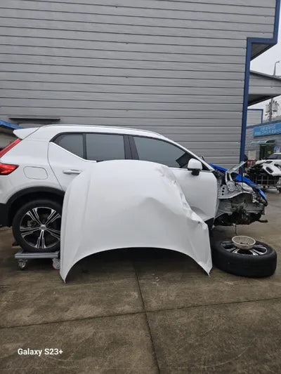 2021 Volvo XC40 VIN: