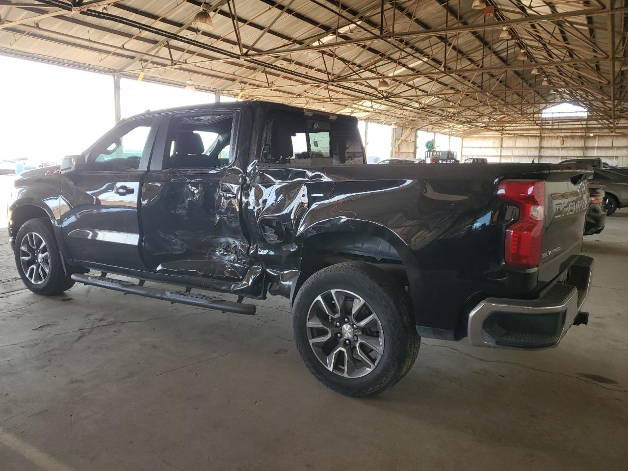 2022 CHEVROLET SILVERADO LTD K1500 LT VIN:3GCUYDEDXNG134207