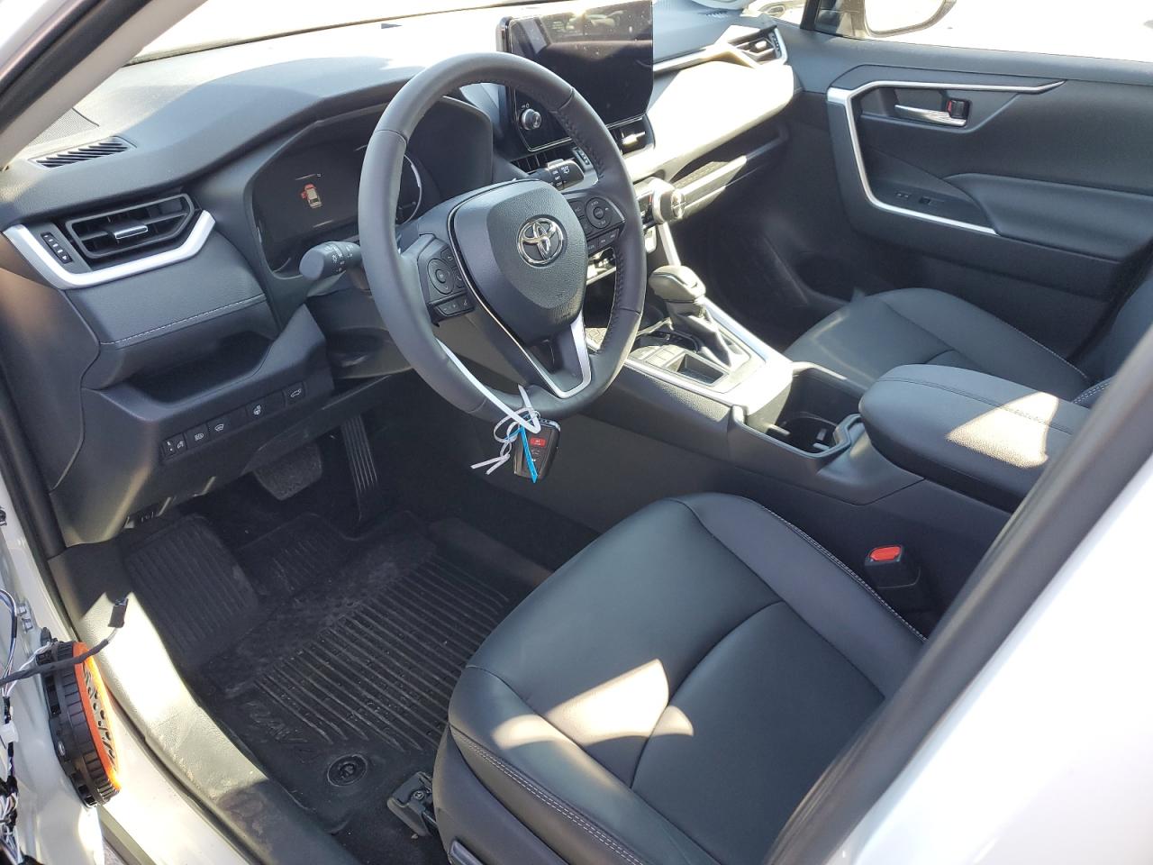 2024 TOYOTA RAV4 XLE PREMIUM VIN:2T3C1RFV2RW346609