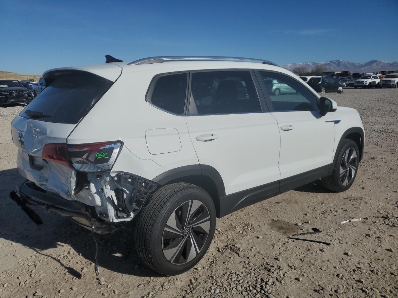 2024 VOLKSWAGEN TAOS SE VIN:3VVVX7B24RM031823