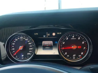 2018 Mercedes-Benz E 200 WDDZF4CB1JA420460 VIN:WDDZF4CB1JA420460