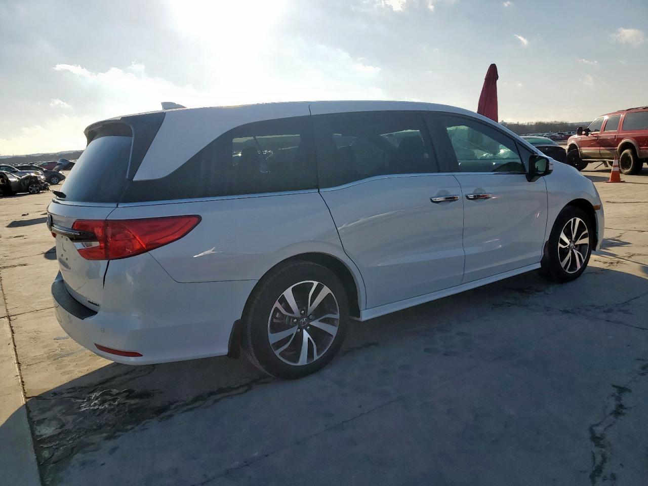 2024 HONDA ODYSSEY TOURING VIN:5FNRL6H82RB013455