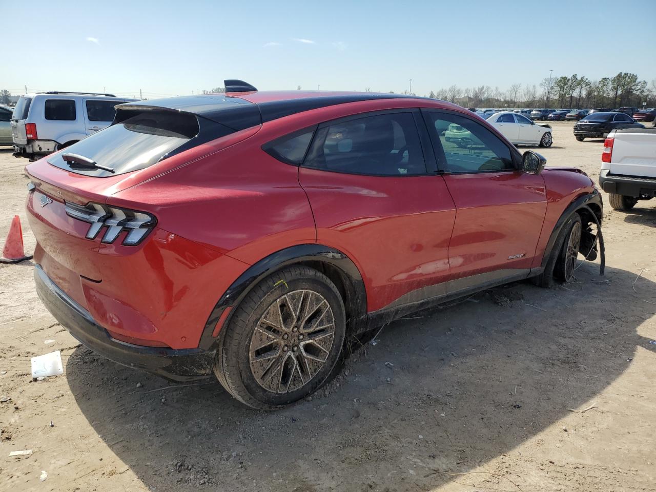 2024 FORD MUSTANG MACH-E PREMIUM VIN:3FMTK3R70RMA52646