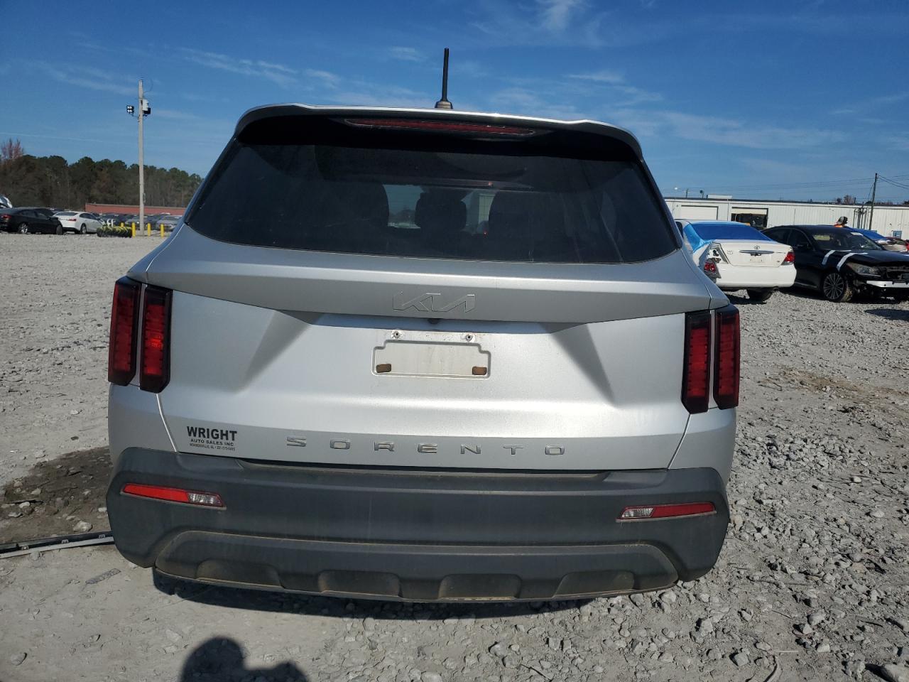 2022 KIA SORENTO LX VIN:5XYRG4LC2NG104460