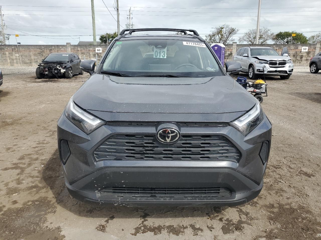 2022 TOYOTA RAV4 XLE VIN:JTMW1RFV6ND089457