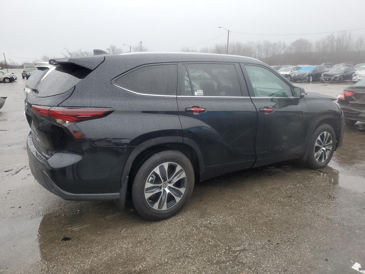 2024 TOYOTA HIGHLANDER LE VIN:5TDKDRBH8RS552716