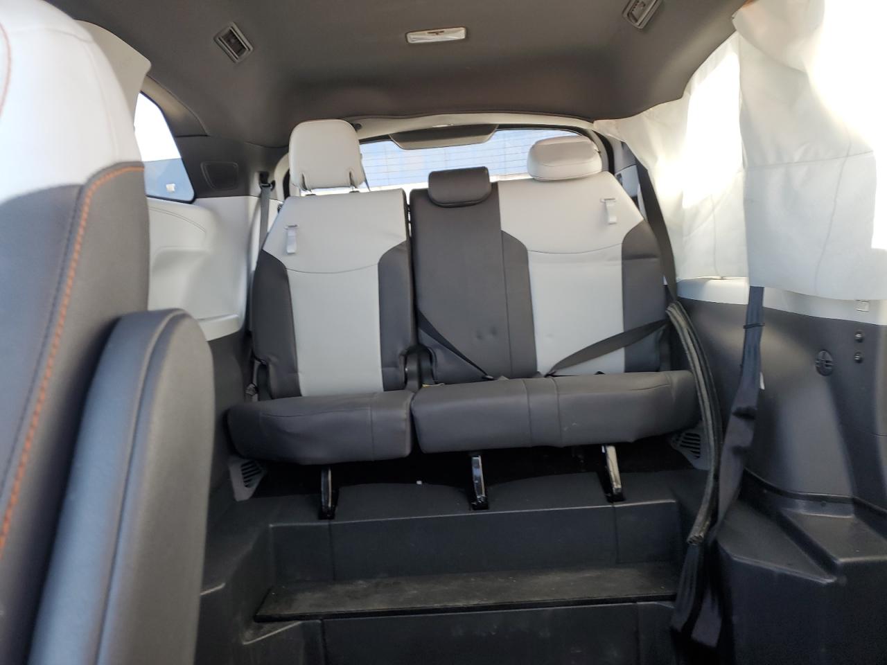 2023 TOYOTA SIENNA XSE VIN:5TDDSKFC2PS089148