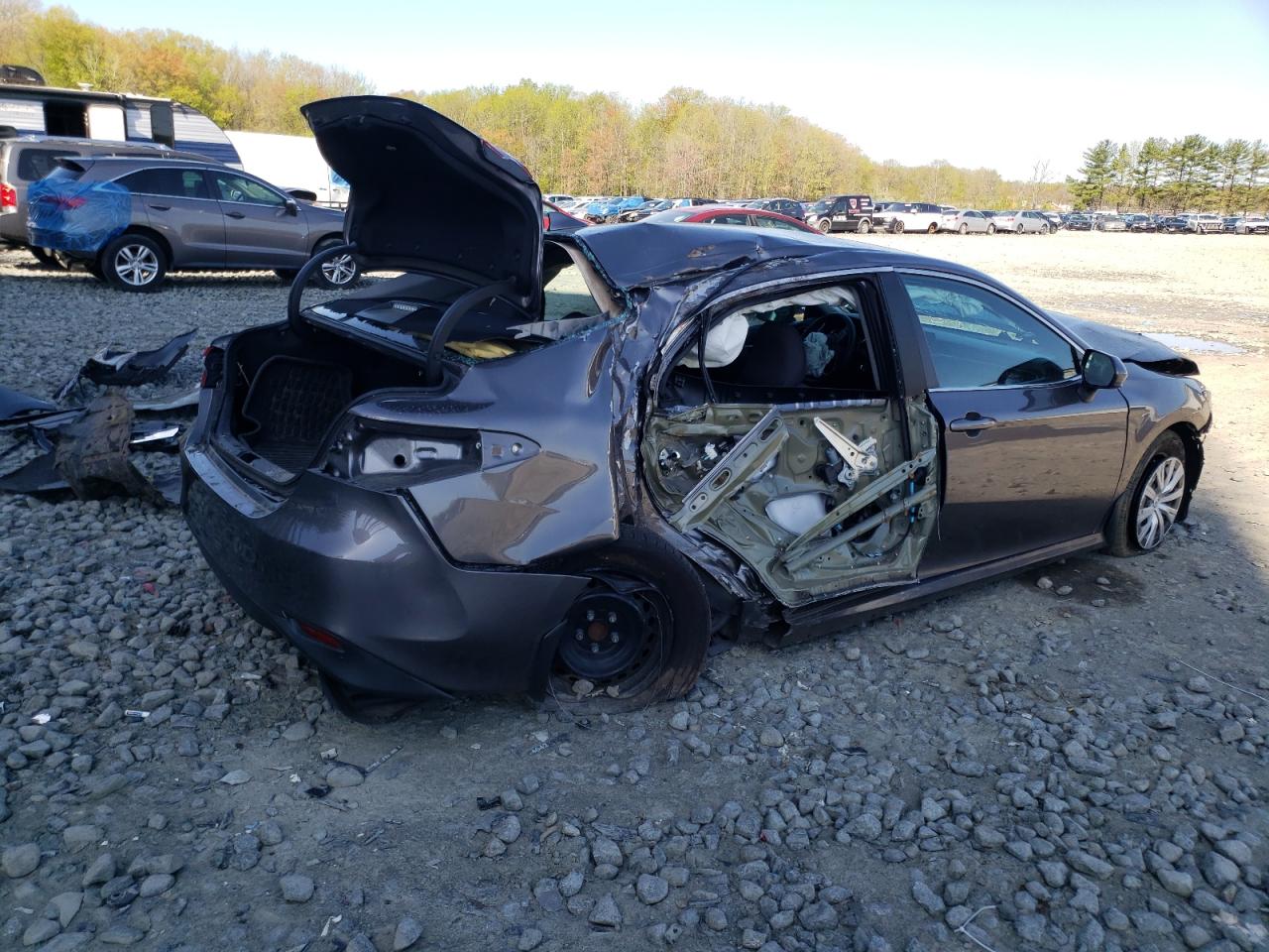 2022 TOYOTA CAMRY LE VIN:4T1C31AK8NU571757