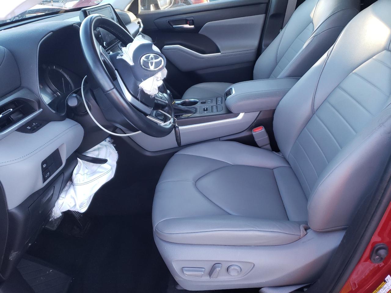 2022 TOYOTA HIGHLANDER XLE VIN:5TDGZRBH4NS183905