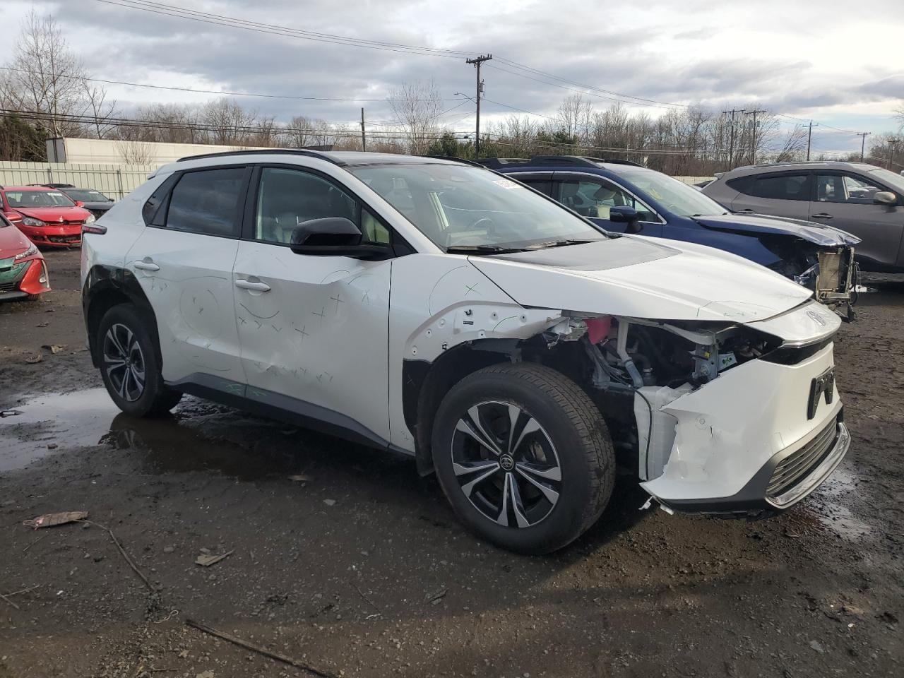 2024 TOYOTA BZ4X XLE VIN:JTMABACA1RA053564