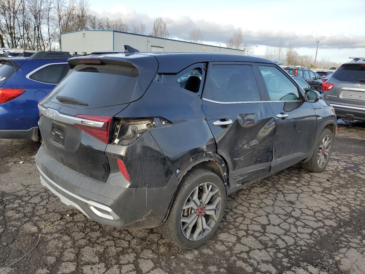 2023 KIA SELTOS SX VIN:KNDETCA26P7355559