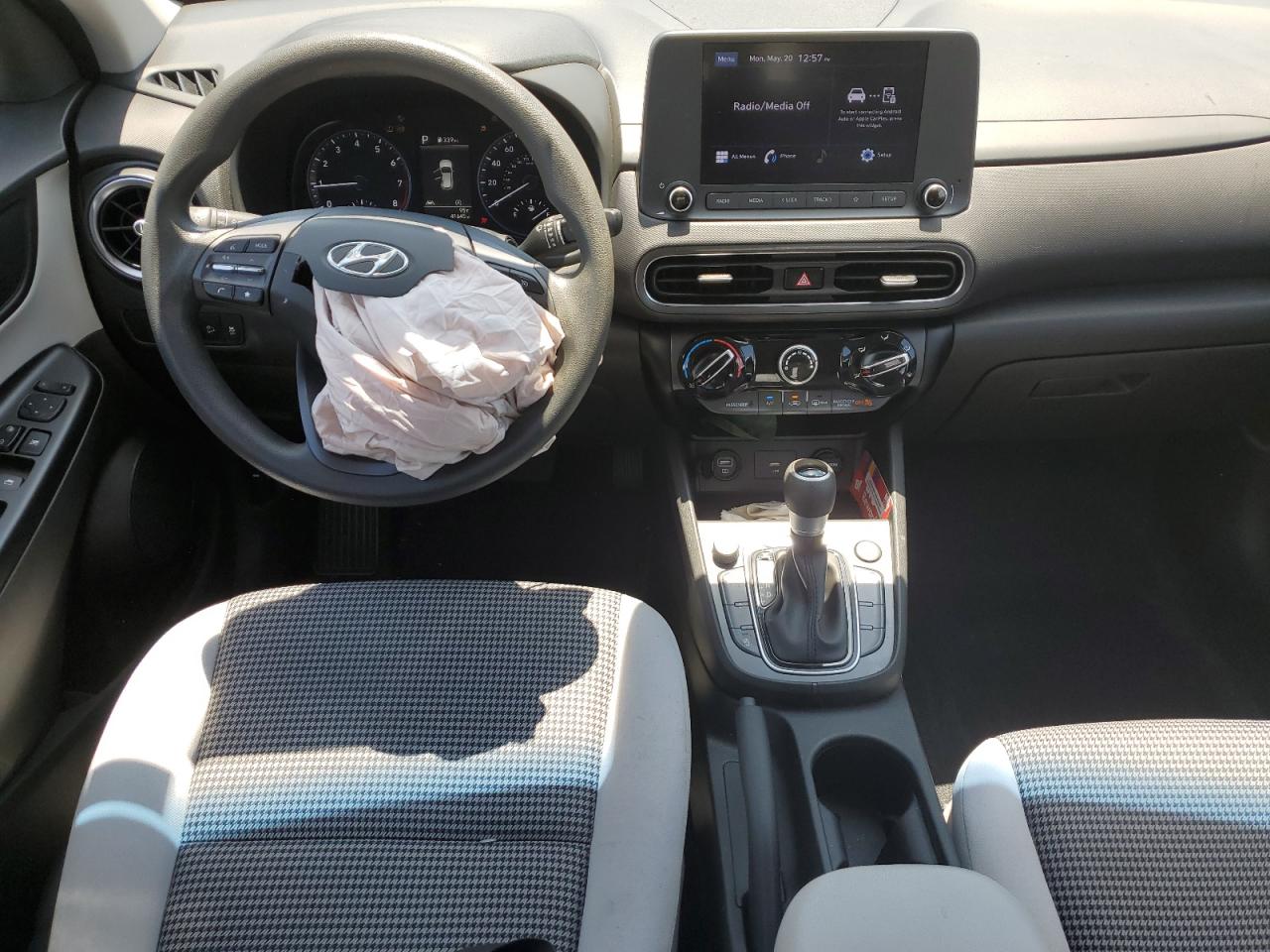 2022 HYUNDAI KONA SEL VIN:KM8K22AB1NU819271