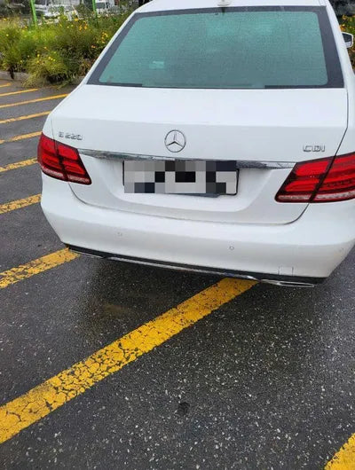 2015 Mercedes-Benz E 220 VIN: