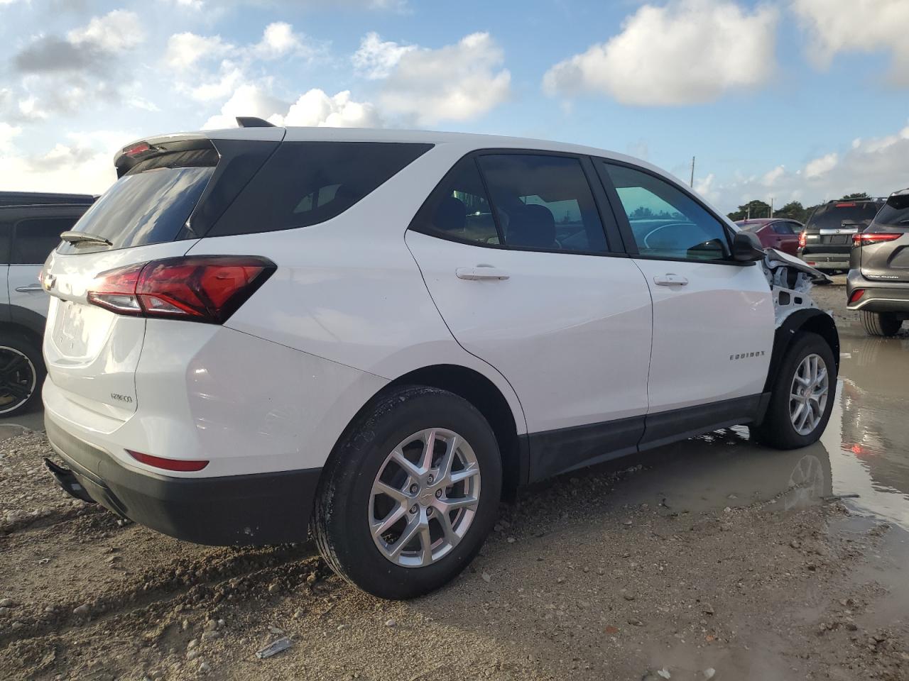 2024 CHEVROLET EQUINOX LS VIN:3GNAXHEG8RL313017