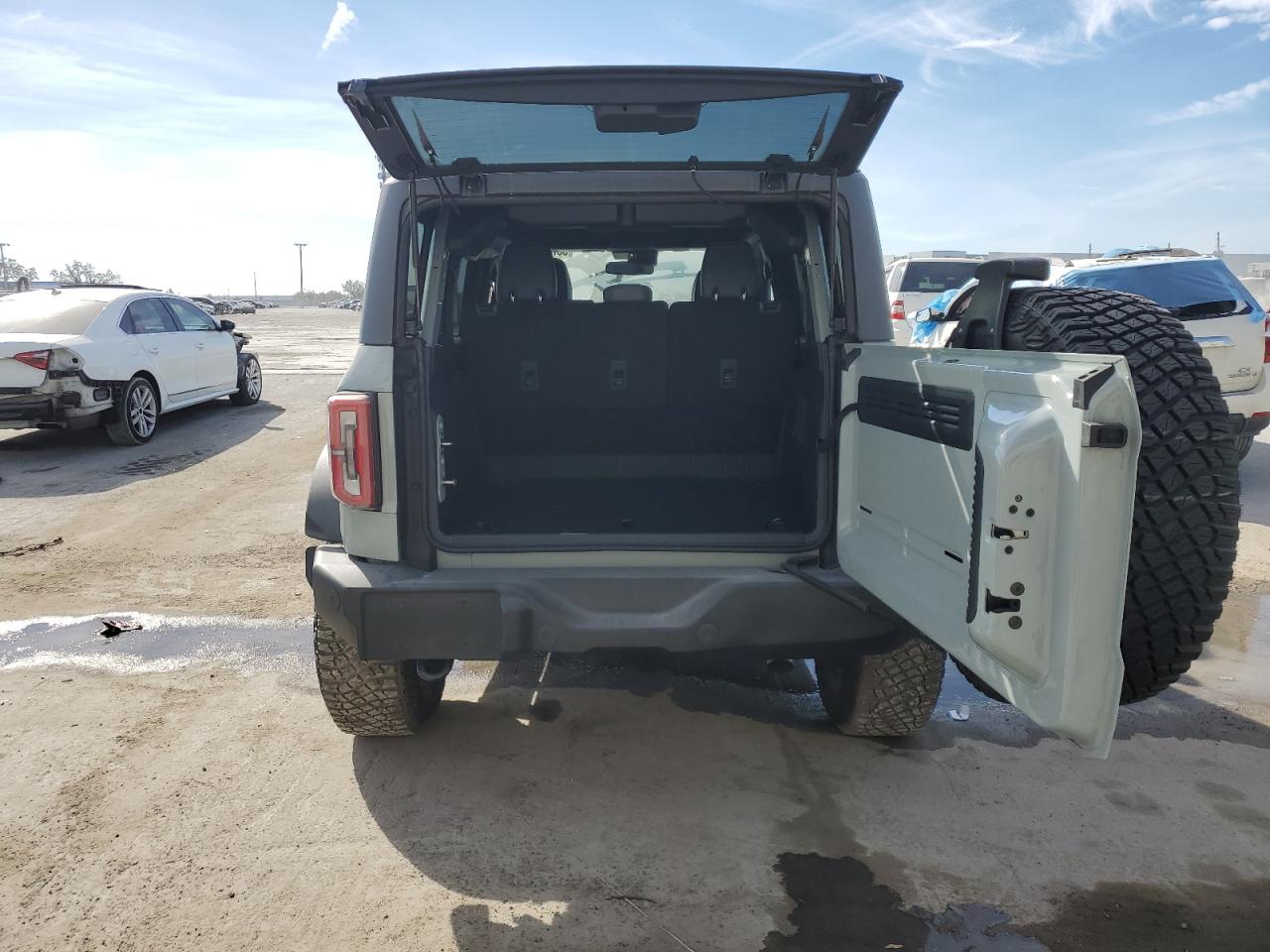 2023 FORD BRONCO BASE VIN:1FMDE5DH3PLB30049