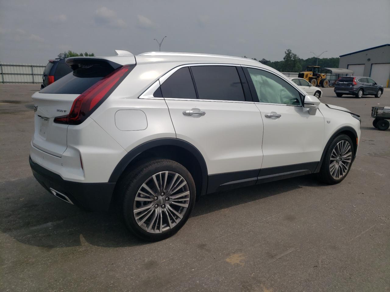 2024 CADILLAC XT4 PREMIUM LUXURY VIN:1GYFZCR44RF100369