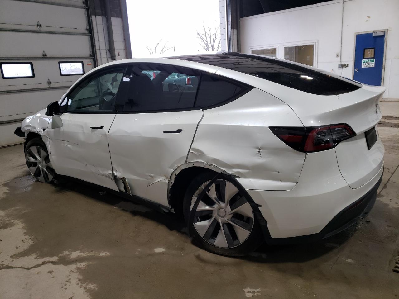 2023 TESLA MODEL Y  VIN:7SAYGDEE5PA112976