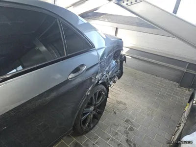 2015 Mercedes-Benz E 220 VIN: