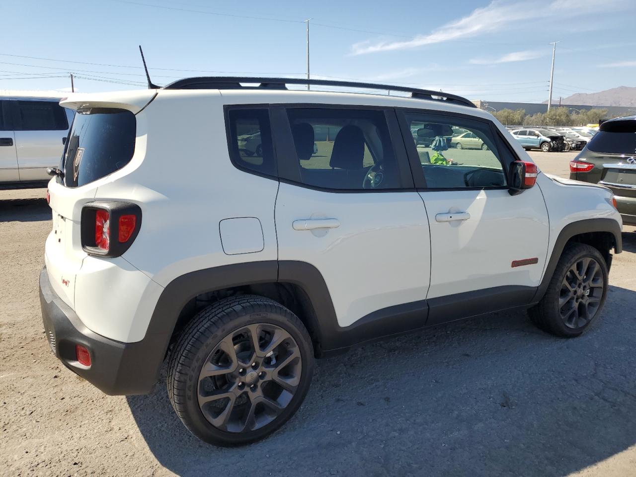 2023 JEEP RENEGADE LATITUDE VIN:ZACNJDB10PPP37927