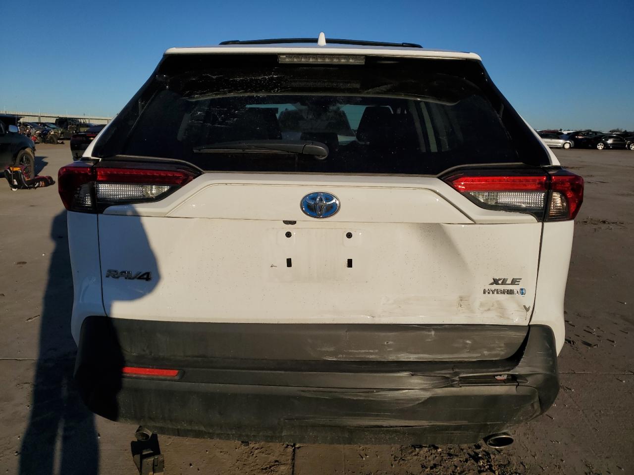 2024 TOYOTA RAV4 XLE VIN:2T3RWRFV8RW208441