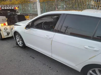 2016 Volkswagen Golf WVWZZZAUZGW147683 VIN:WVWZZZAUZGW147683