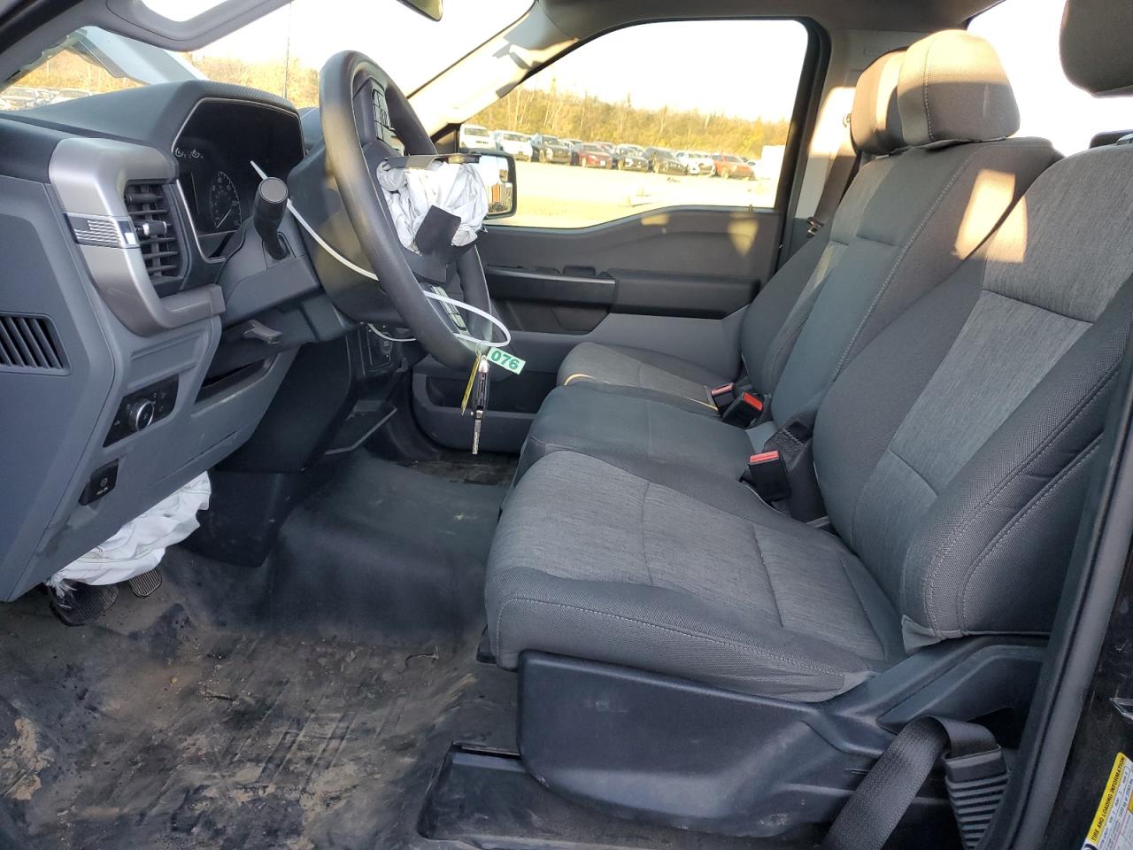 2022 FORD F150  VIN:1FTMF1E52NKE30280