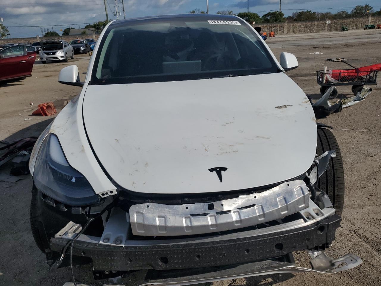 2024 TESLA MODEL Y  VIN:7SAYGDEE1RA282416