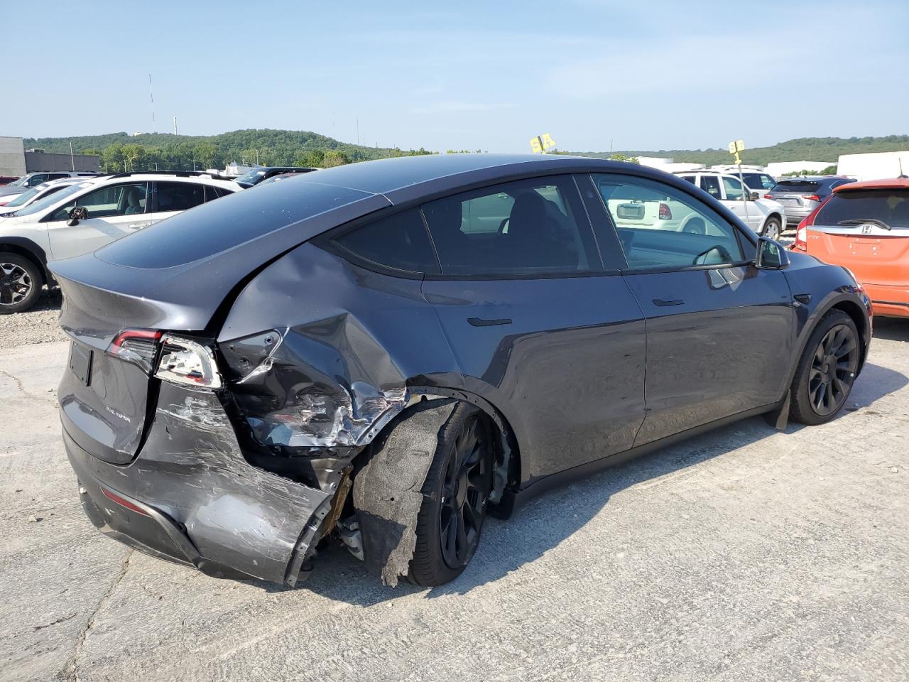 2023 TESLA MODEL Y  VIN:7SAYGDEE4PF752566