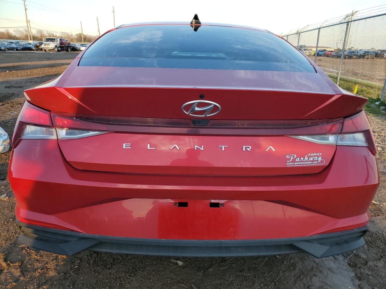2022 HYUNDAI ELANTRA SEL VIN:5NPLM4AG7NH076197
