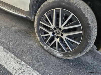 2021 Mercedes-Benz GLC 300 VIN: