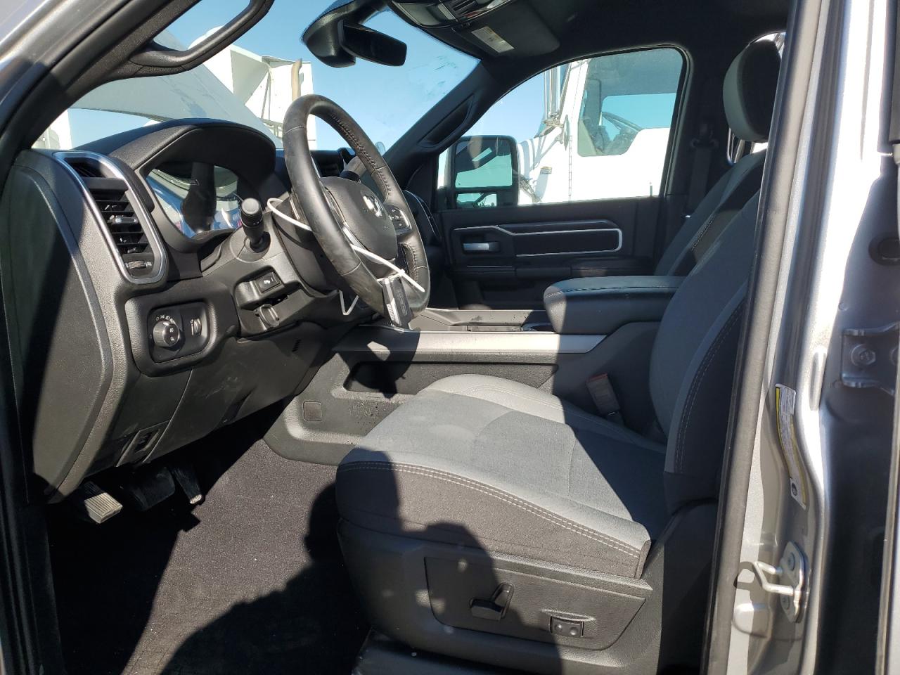 2024 RAM 2500 BIG HORN VIN:3C6UR5DL5RG324473