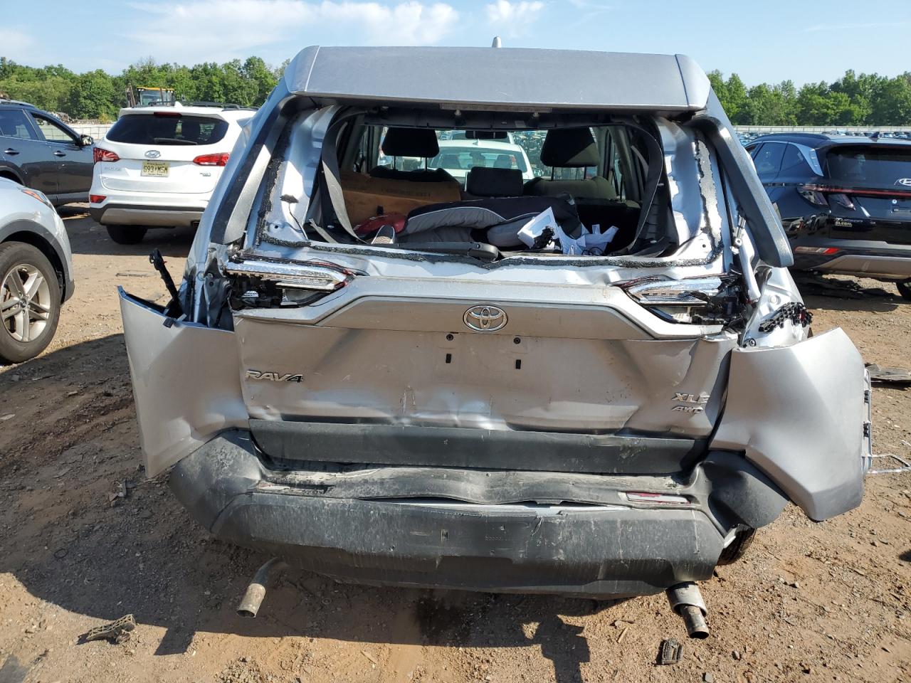 2023 TOYOTA RAV4 XLE VIN:2T3P1RFV4PC328824