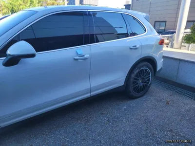 2015 Porsche Cayenne VIN: