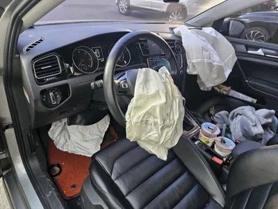 2016 Volkswagen Golf WVWZZZAUZGW097552 VIN:WVWZZZAUZGW097552