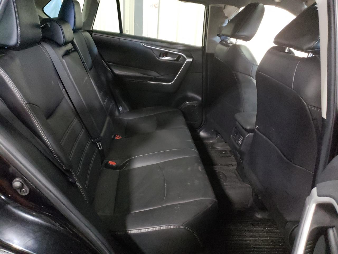 2022 TOYOTA RAV4 XLE PREMIUM VIN:2T3A1RFV7NC257590