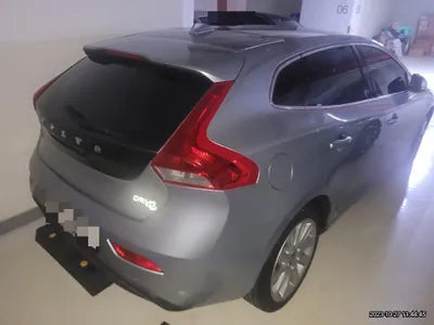 2014 Volvo V40 VIN: