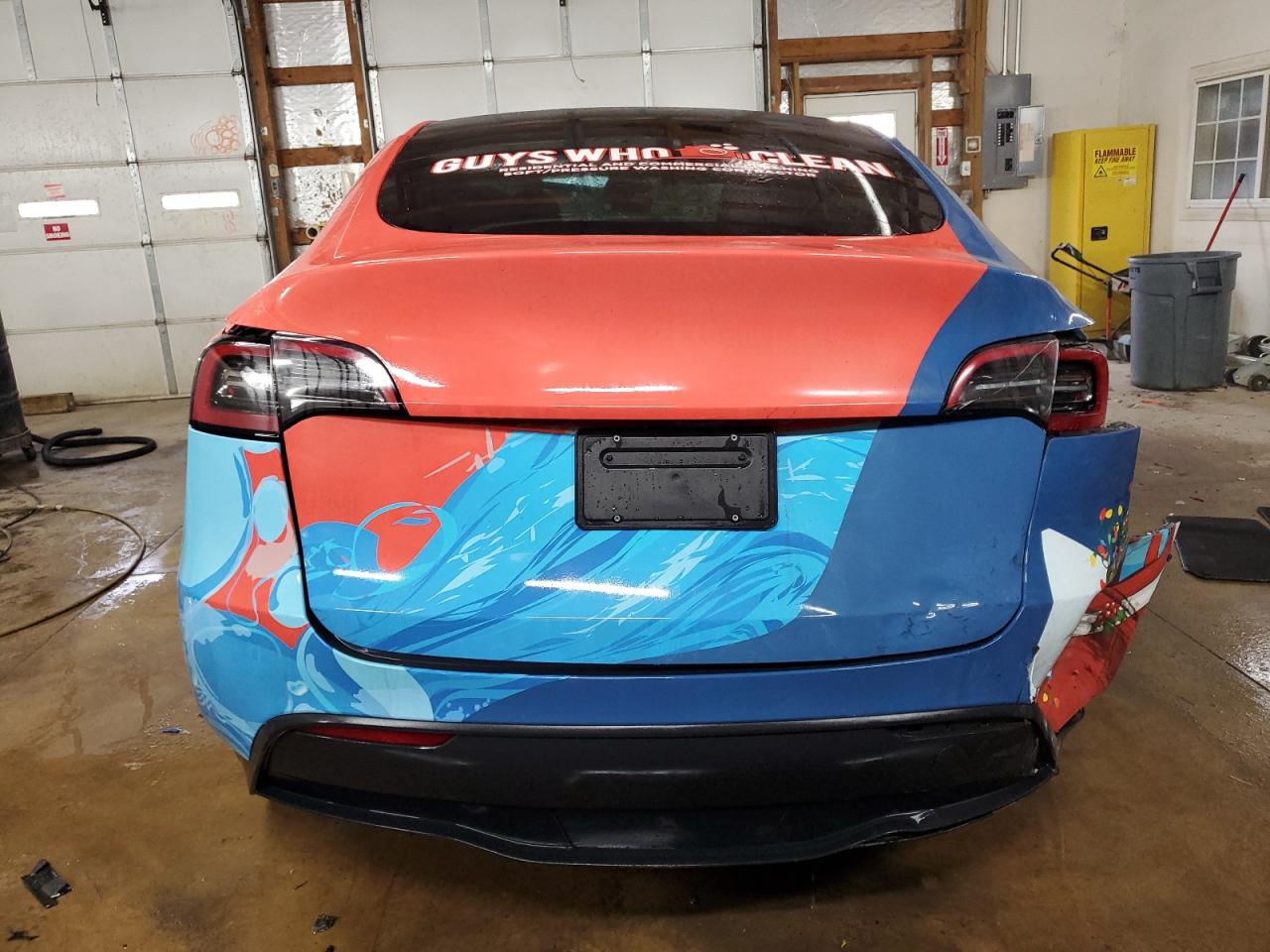 2023 TESLA MODEL Y  VIN:7SAYGDEE8PA174291