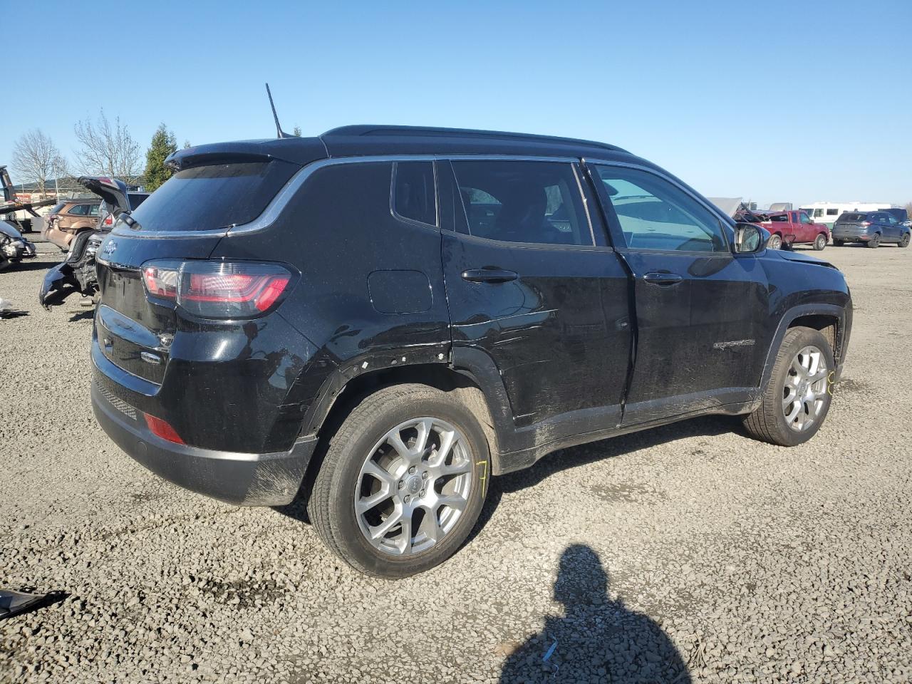 2022 JEEP COMPASS LATITUDE LUX VIN:3C4NJDFB8NT165002