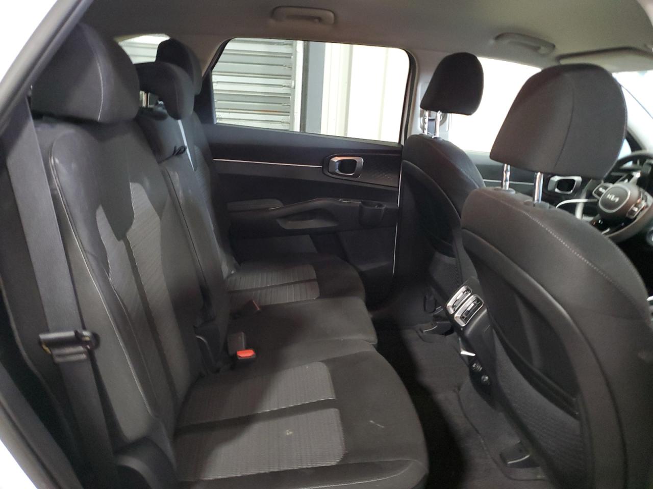 2022 KIA SORENTO LX VIN:5XYRGDLC5NG153460